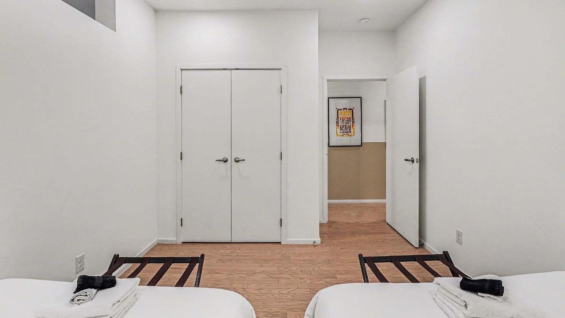 Modern 2 Bdr W River View Balcony Walk To Dt *
