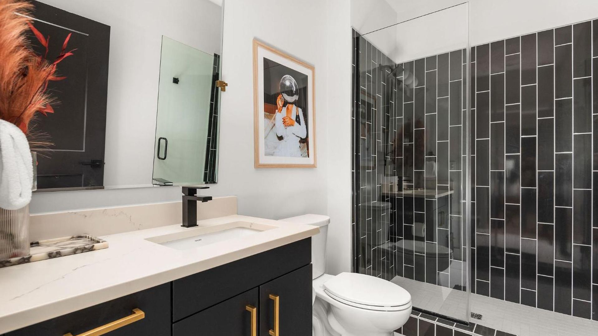 Modern Townhouse Near Vandy And Parthenon *