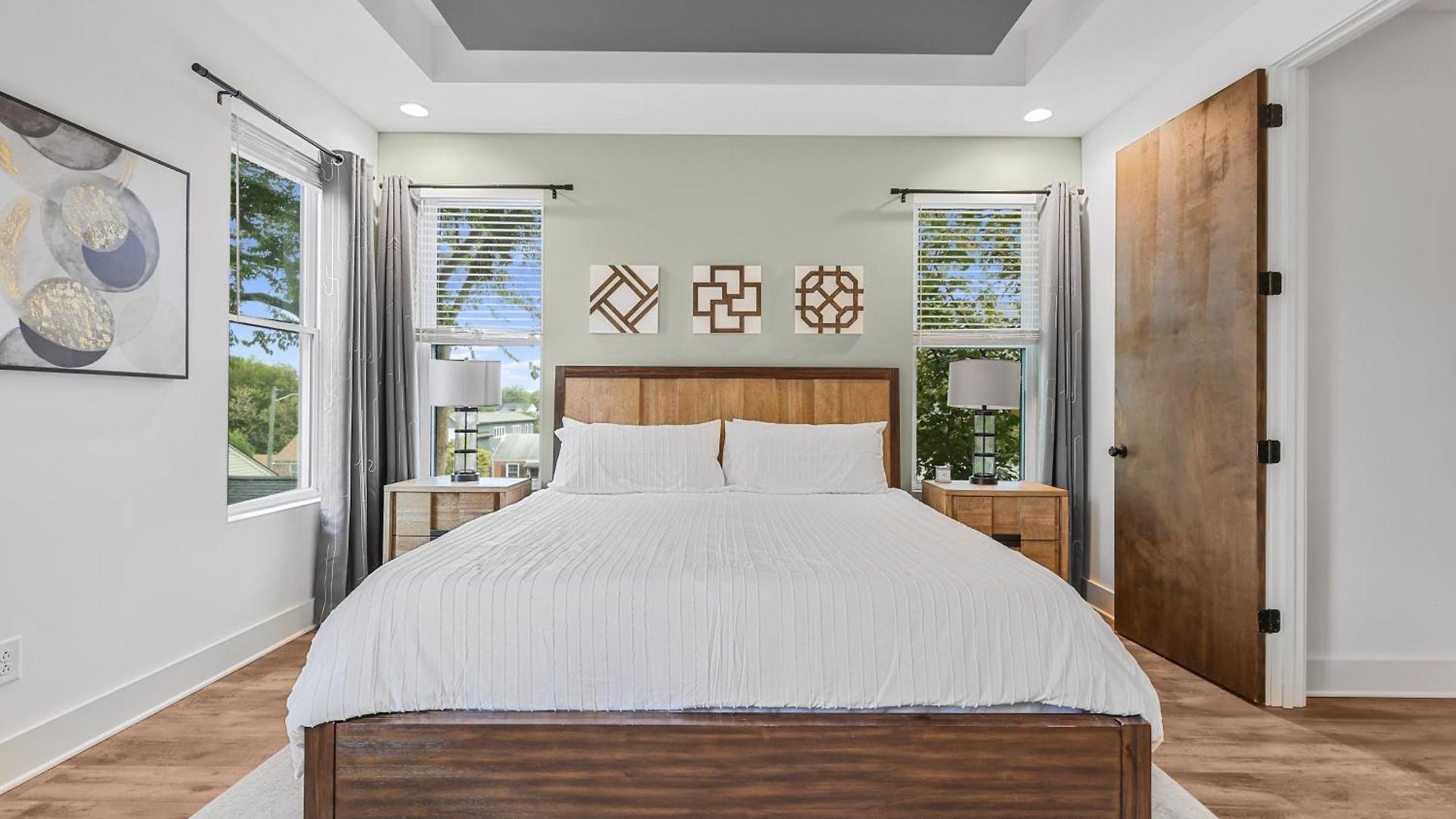 New Modern 4br Extended - Fully Equipped - Workspace - Parking