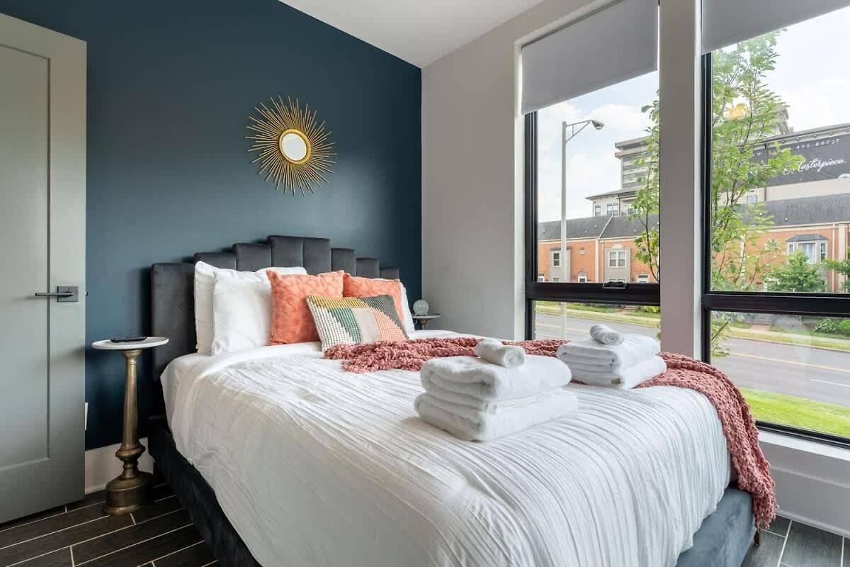 The Commodore By Local * Nashville