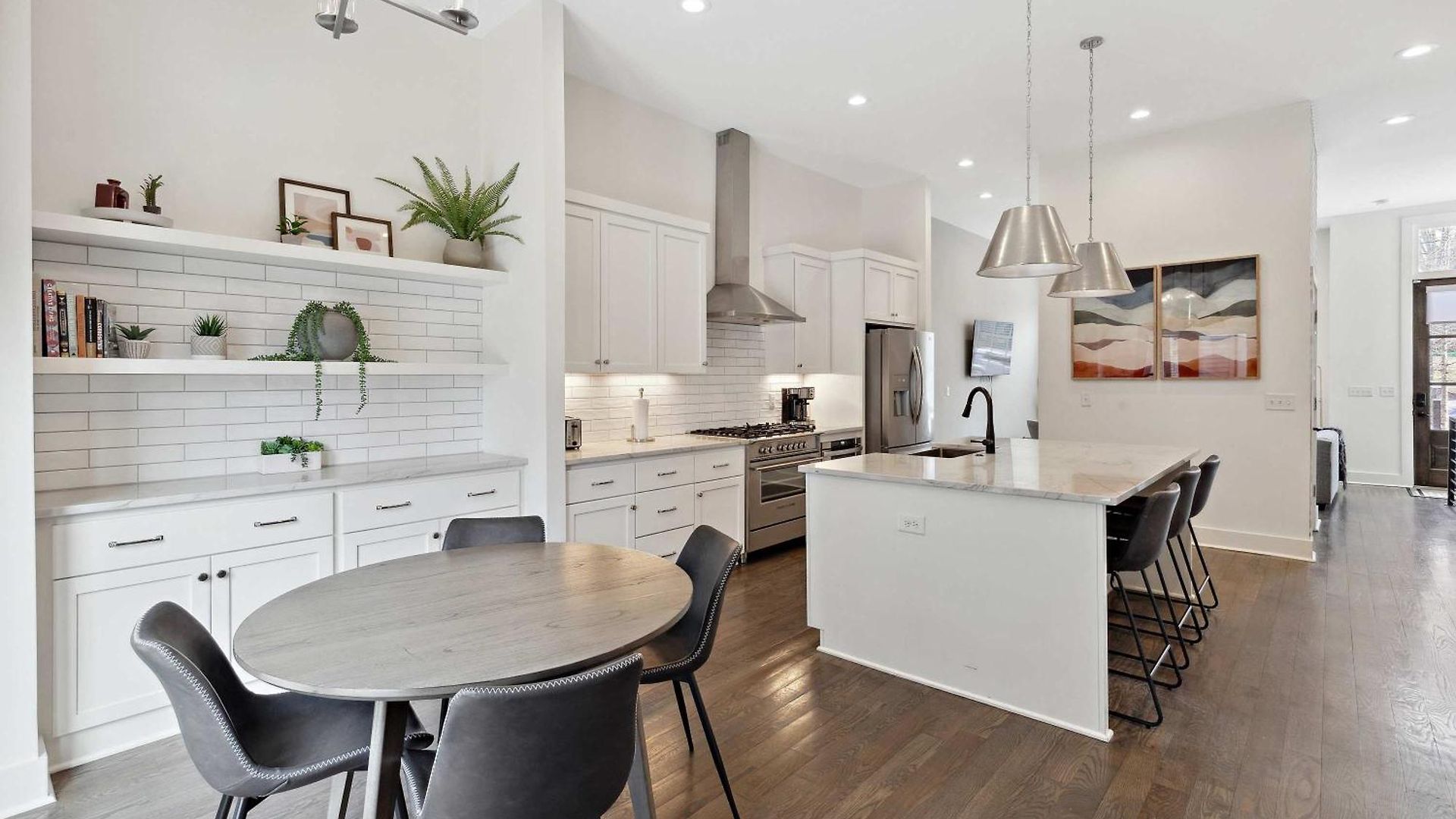 West End Oasis-new Building & Rooftop Views Holiday home