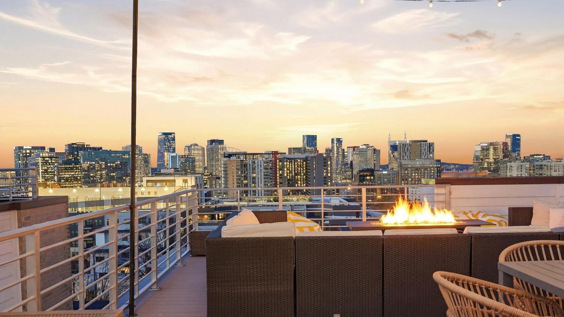 Holiday home New Updates! Skyline Rooftopfirepitwalk To Gulch *