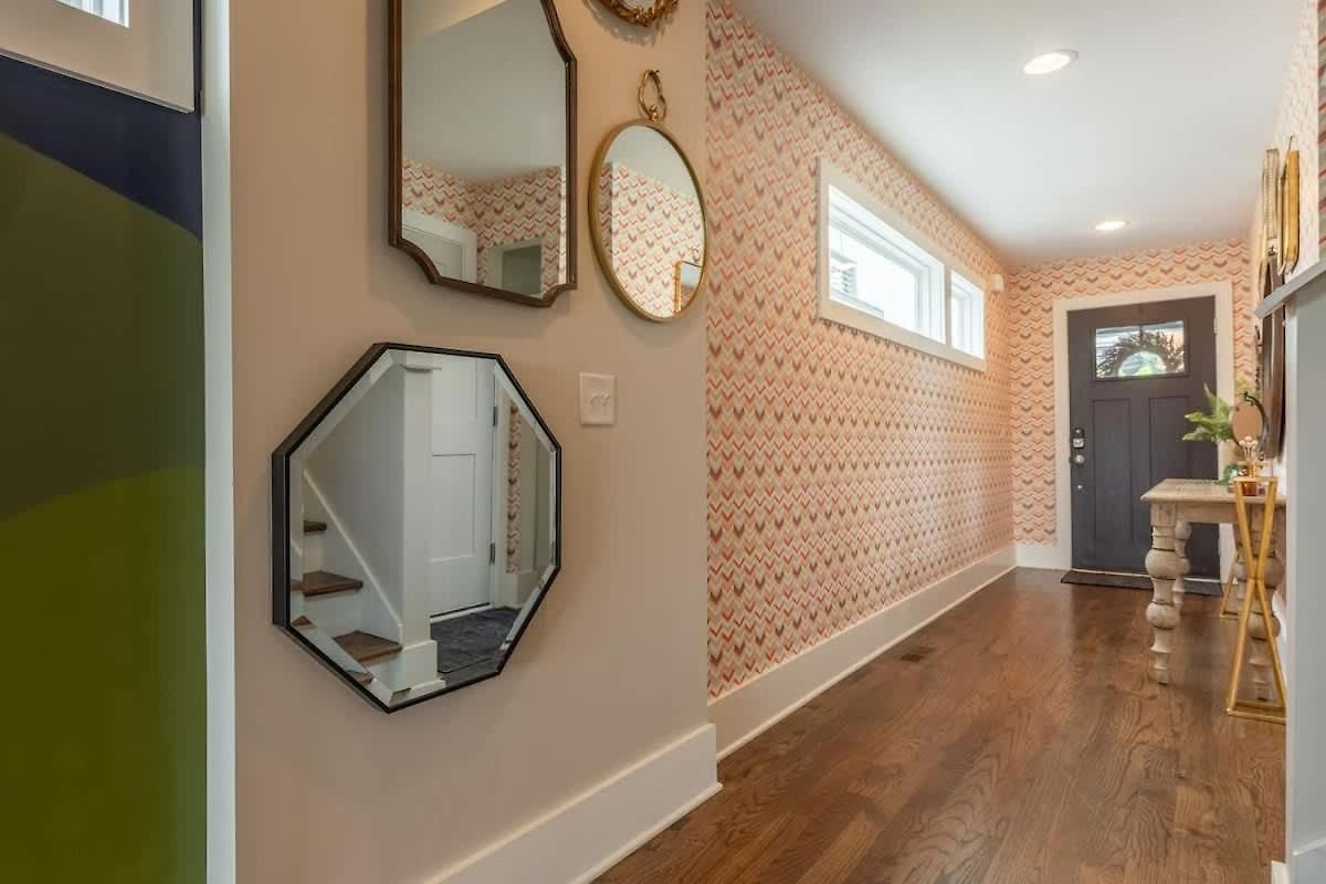 Ladies Lounge By Local * Nashville