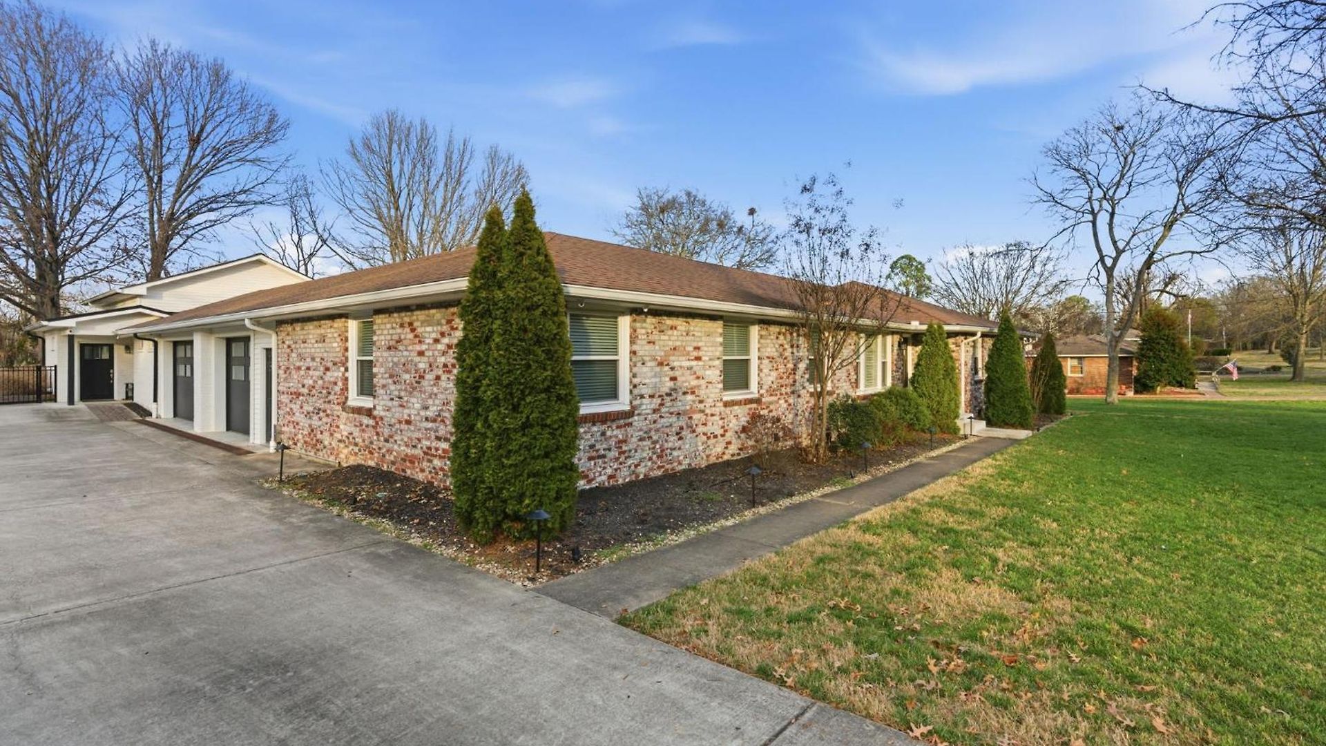 Spacious Modern Ranch 5 Miles To Downtown