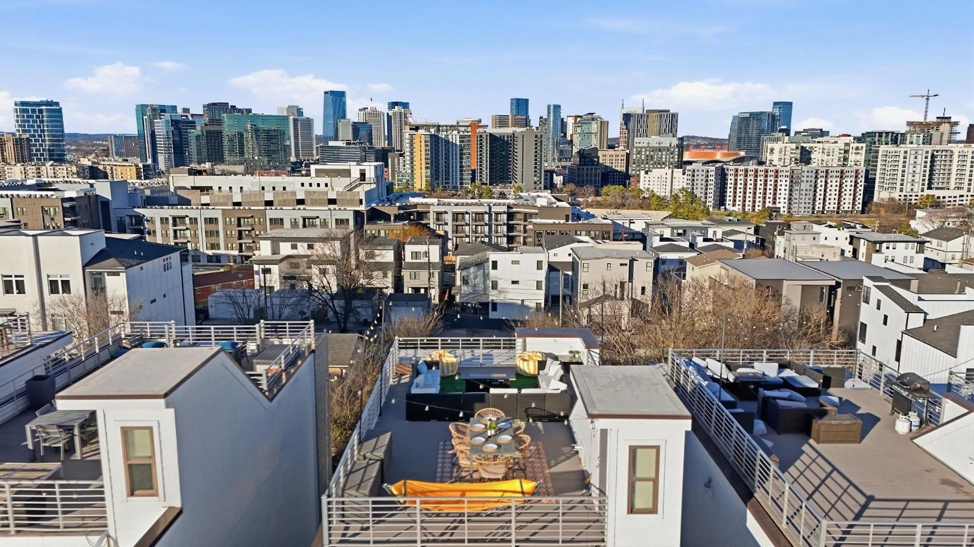 New Updates! Skyline Rooftopfirepitwalk To Gulch Holiday home