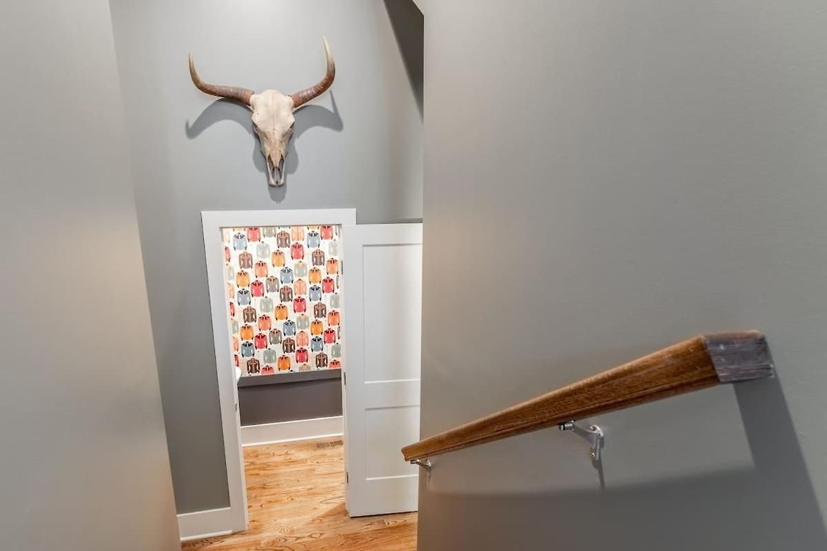A Place To Hang Your By Local * Nashville