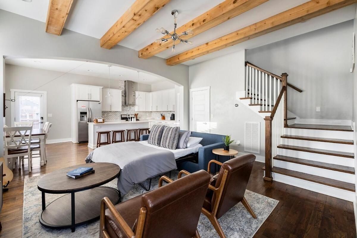 Holiday home Speakeasy Game Room, Hot Tub, Fire Pit, King Bed - Close To Downtown Nashville