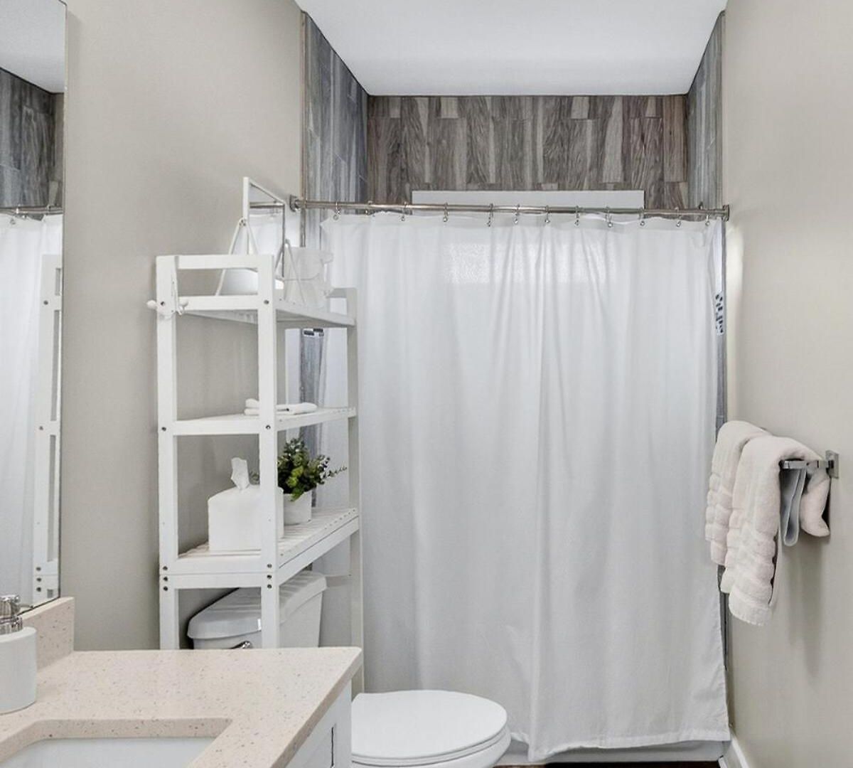 Speakeasy Game Room, Hot Tub, Fire Pit, King Bed - Close To Downtown *