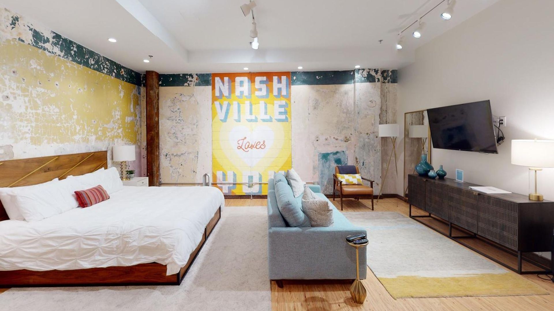 506 Lofts Apartment *