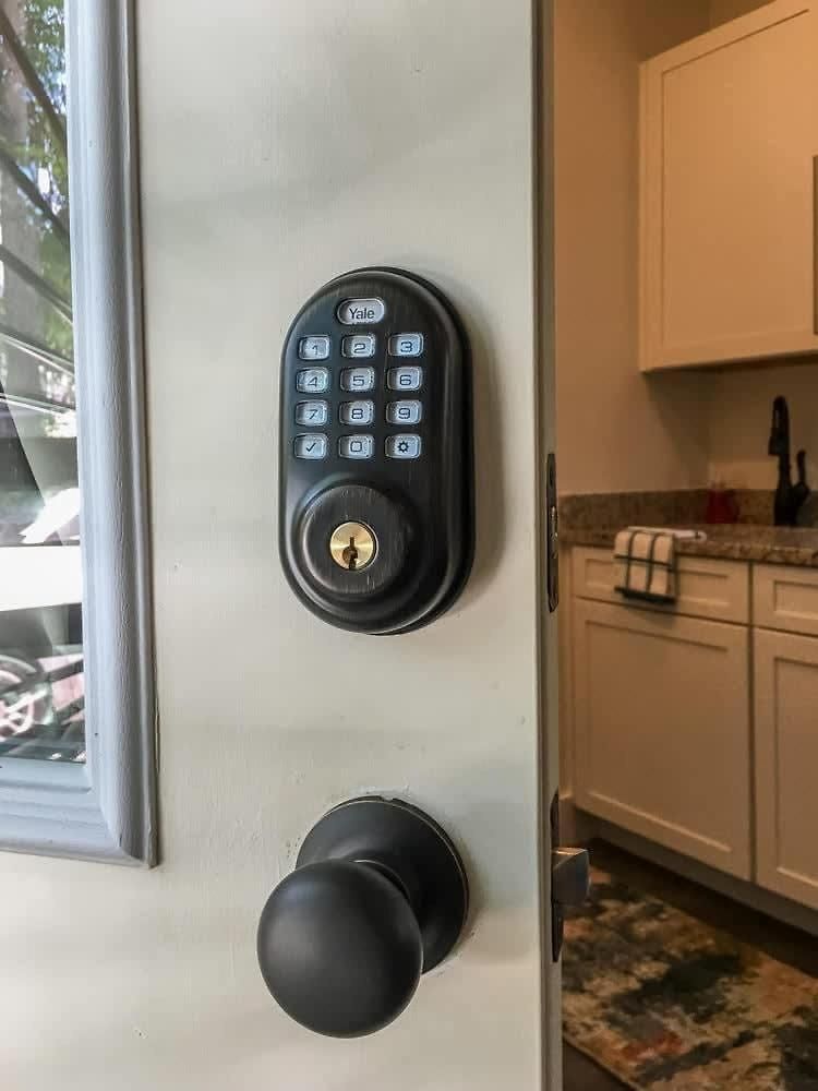 Apartment Rustic Walkable To Music Row! By Local Nashville