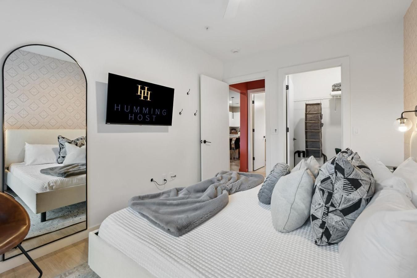 Hyve Apartment