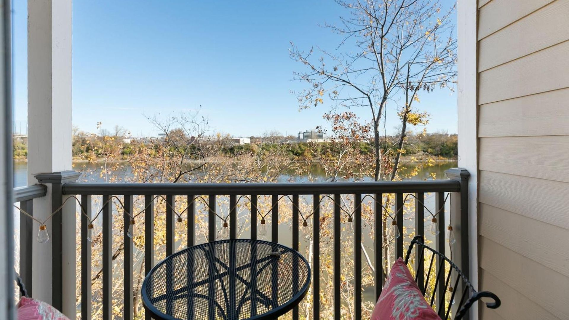 Downtown Riverfront Unit 762 Nashville