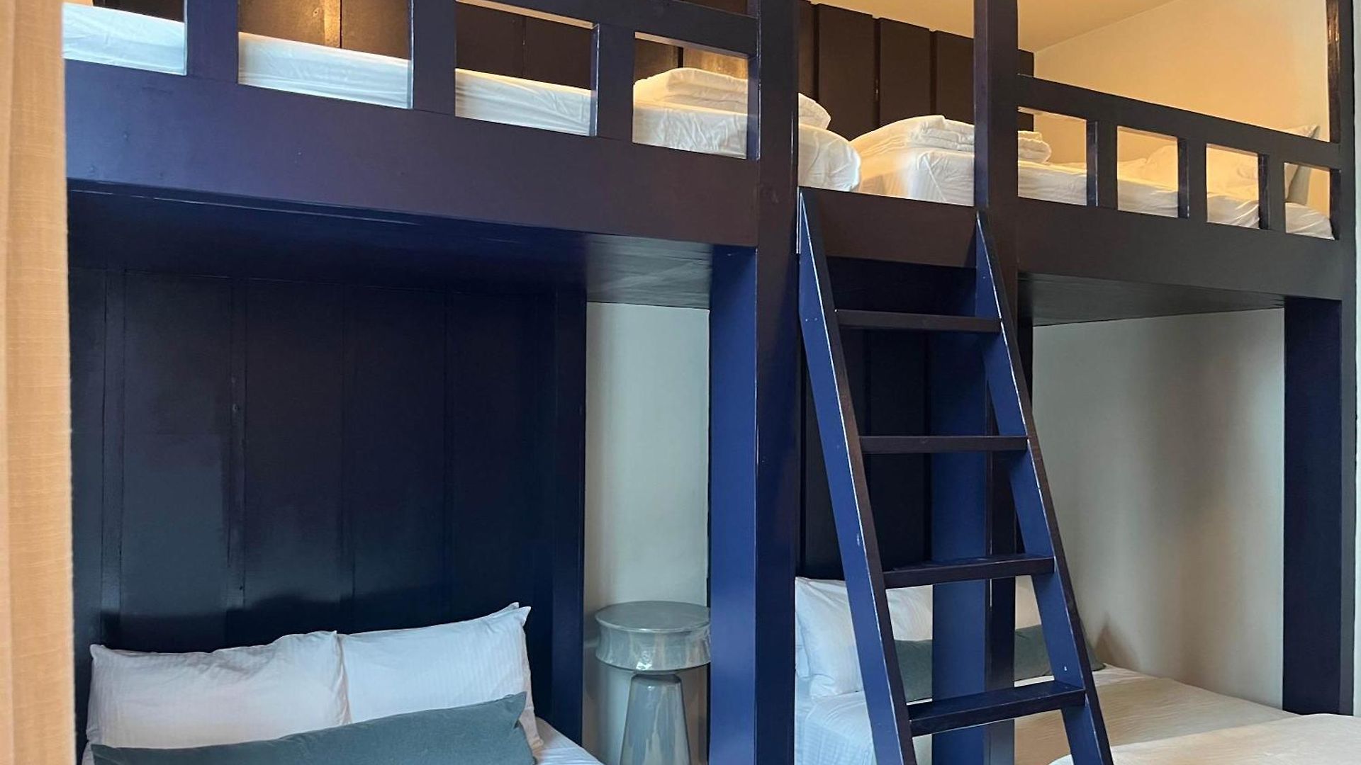 Apartment B 4br By Maddox Nashville