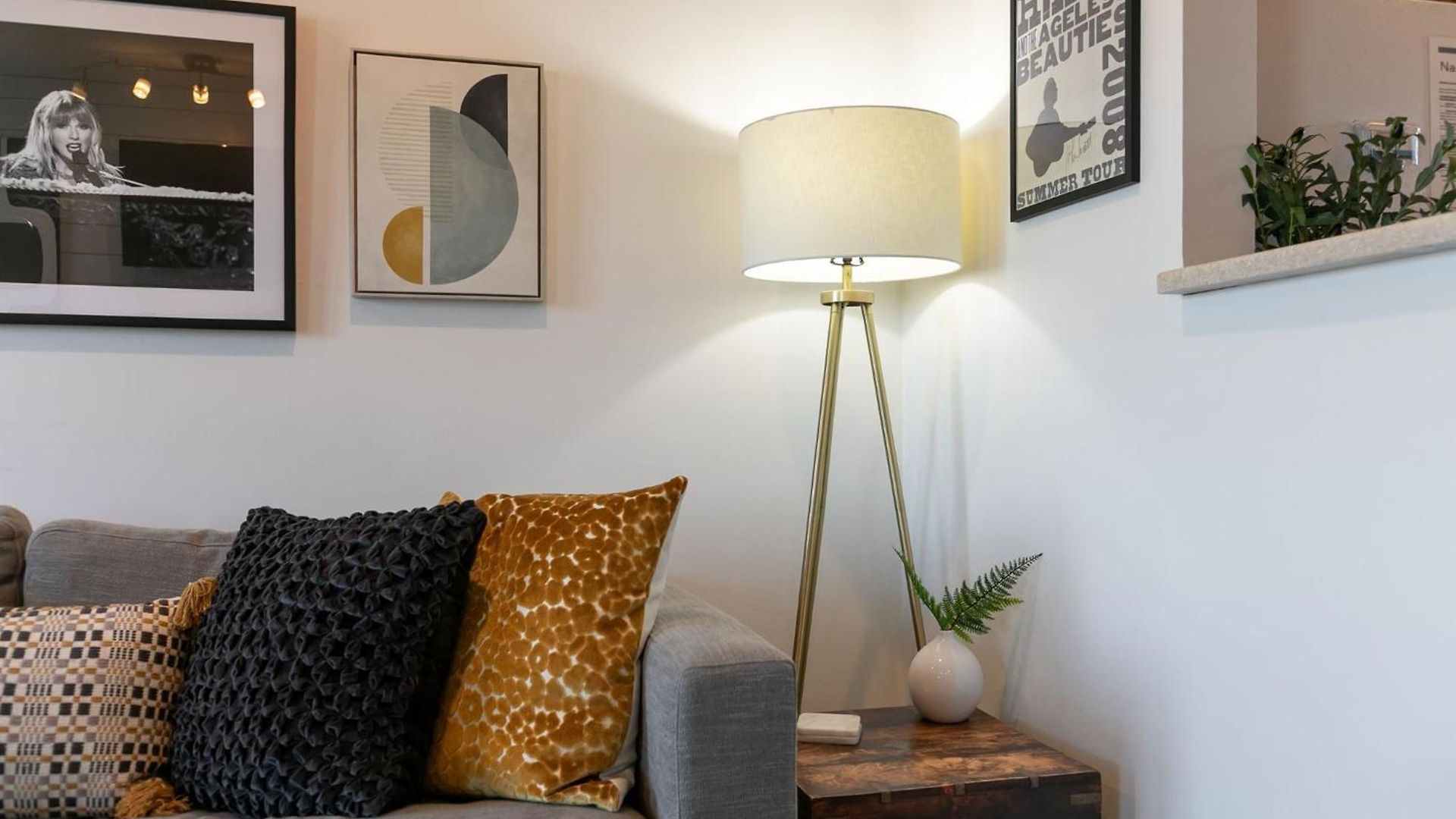 Downtown Riverfront Unit 762 Apartment *
