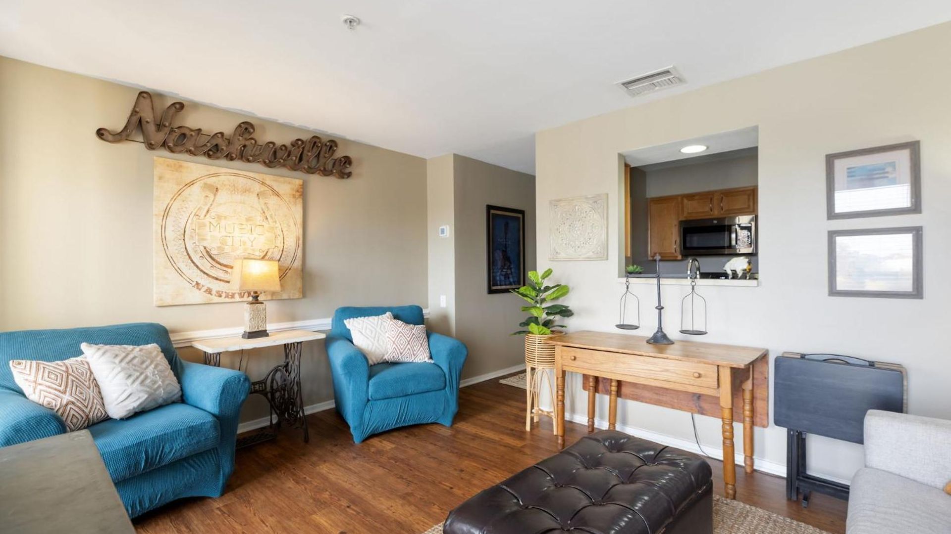 Apartment Riverfront Near Downtown
