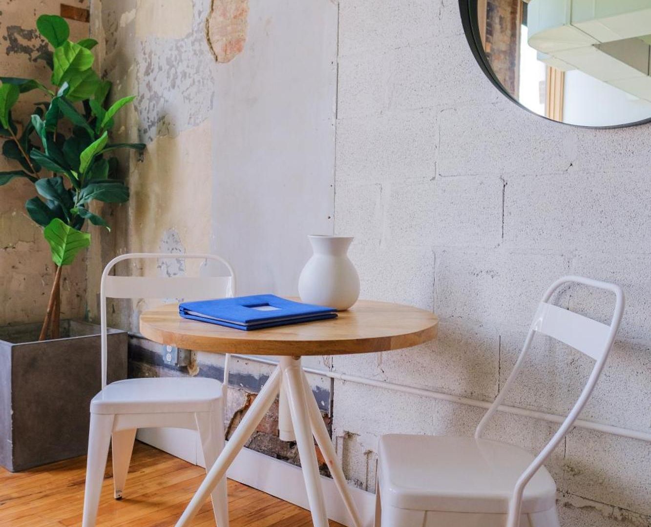 506 Lofts Apartment