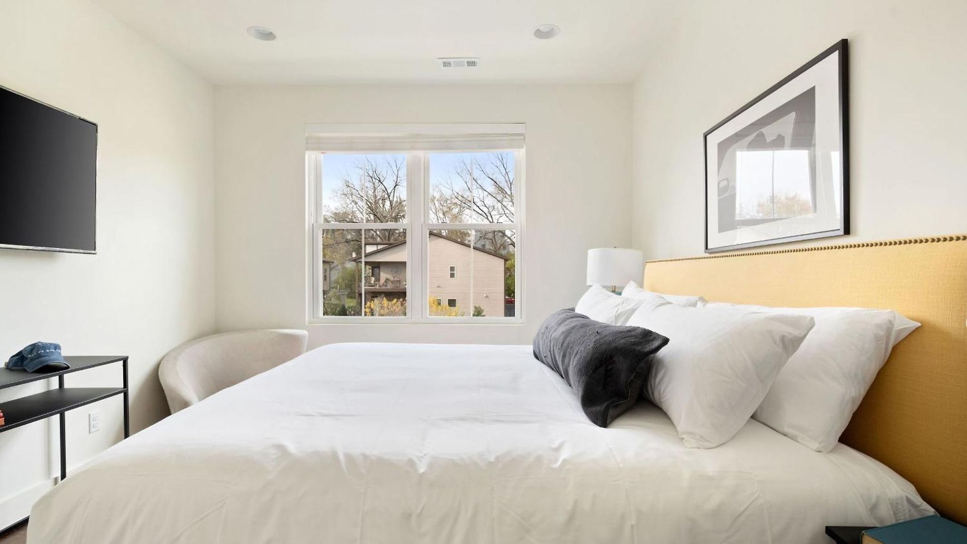 Hart Buyout 3 By Avantstay Two Town House Buyout W Modern Amenities In