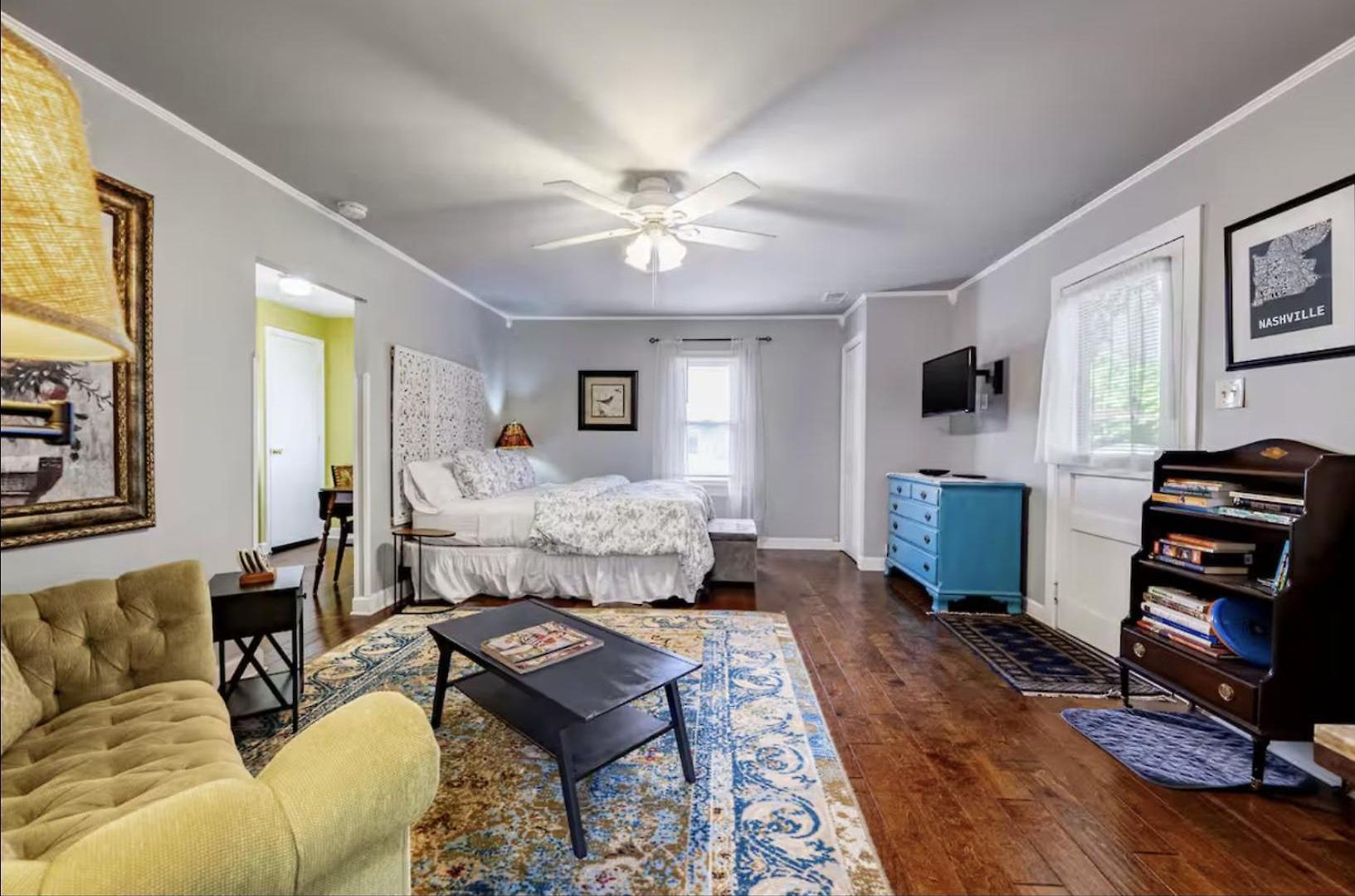 Peaceful Private Cottage, Walk To Park & 5 Mins To Downtown Guest house Nashville
