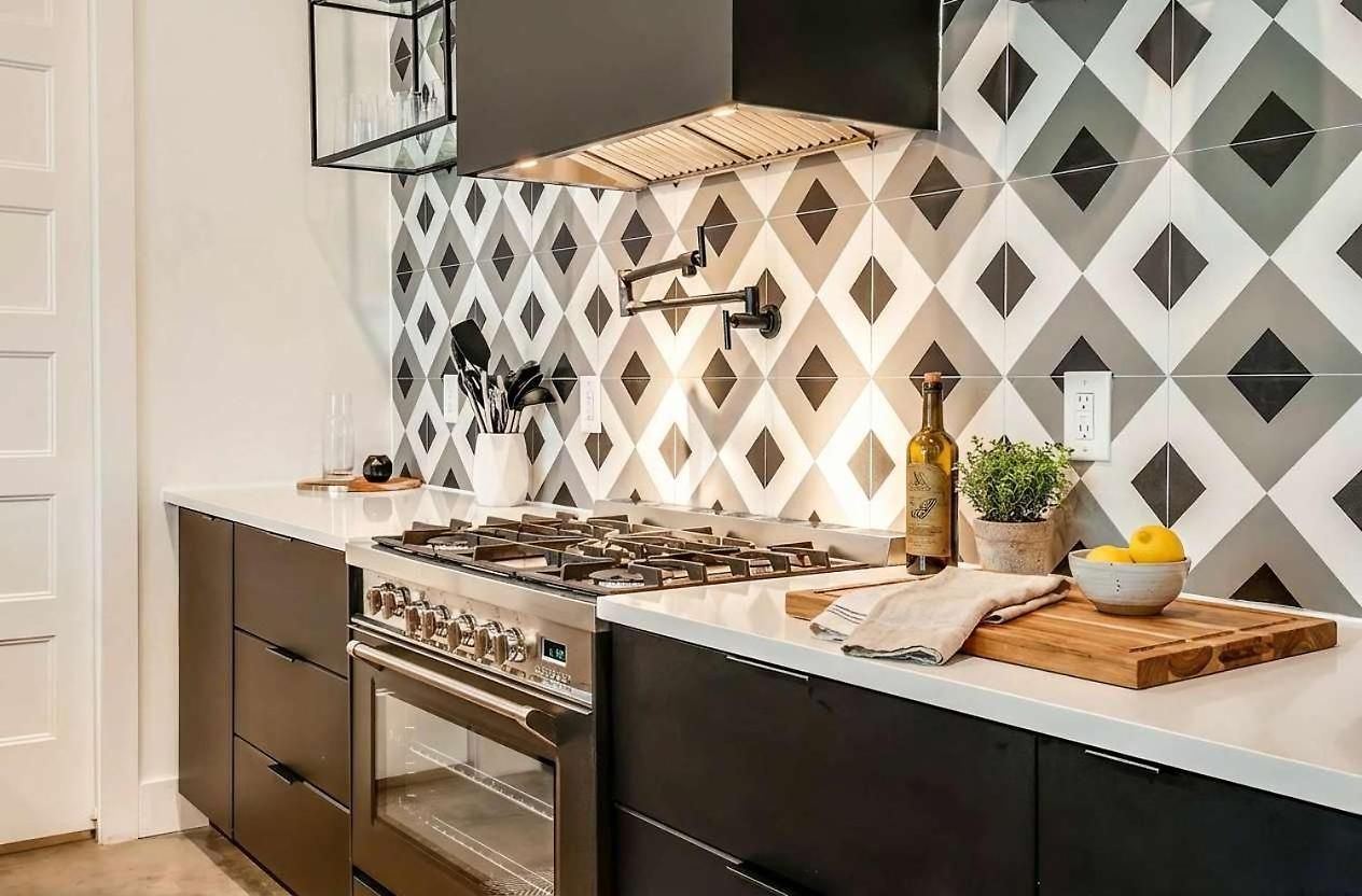 Close To The Gulch - Book Today * Nashville