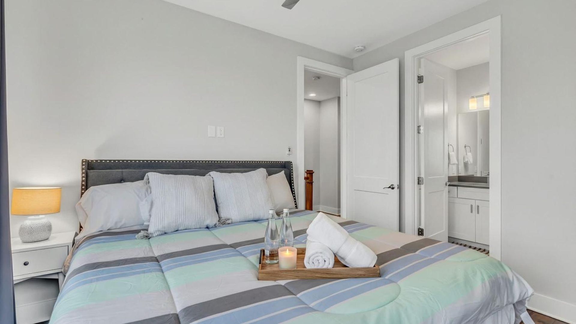 Holiday home New Luxe 4br 12 Beds - Roofdeck Views - Chefs Kitchen Nashville