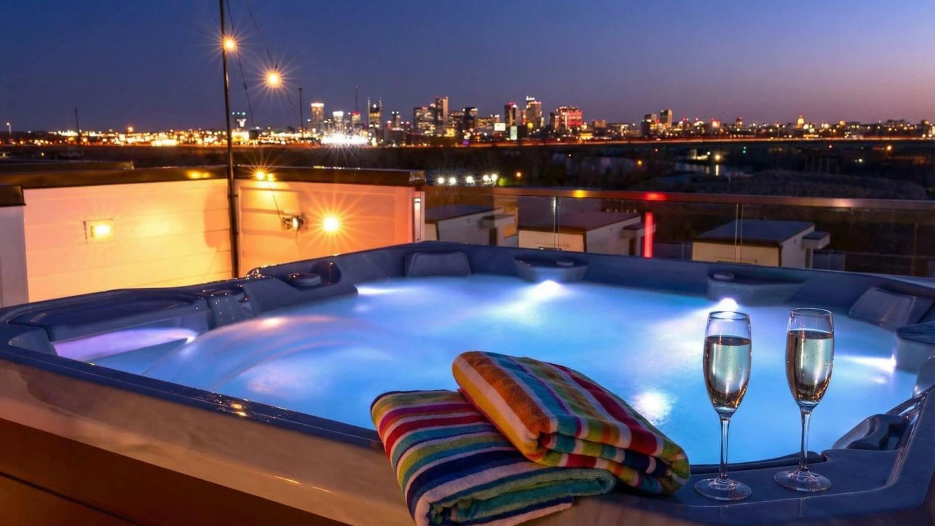 Holiday home New We Roll Rooftop - Hot Tub With Views - 13 Beds