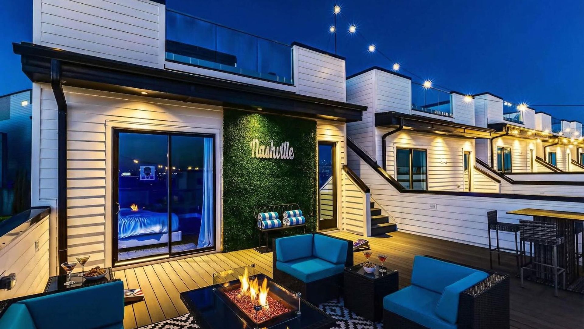 New We Roll Rooftop - Hot Tub With Views - 13 Beds