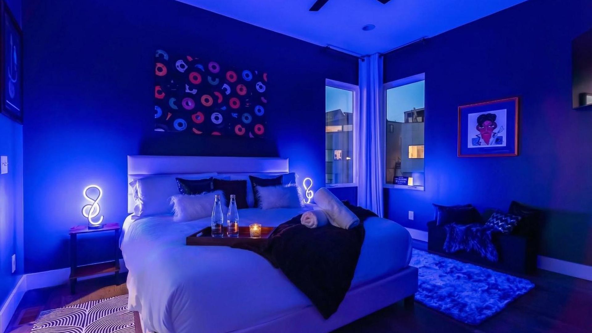 New We Roll Rooftop - Hot Tub With Views - 13 Beds Holiday home Nashville