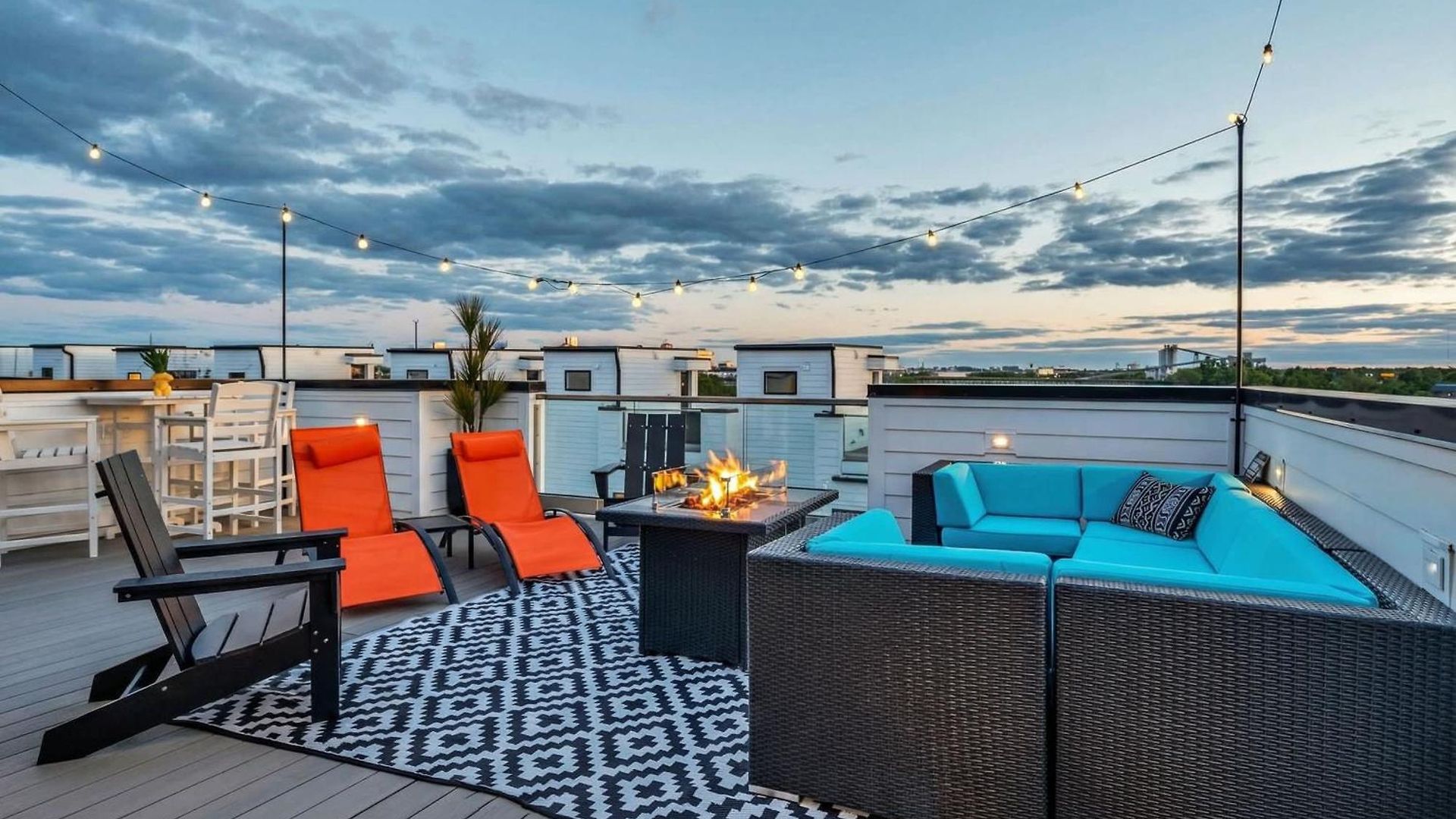 Holiday home New We Roll Rooftop - Hot Tub With Views - 13 Beds