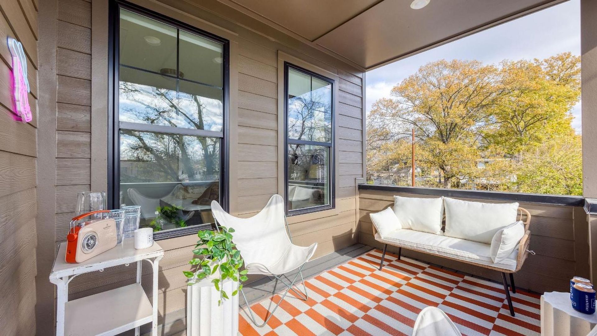 Holiday home Stunning New Build In East Nash Minutes To Broadway The Stage By Avantstay
