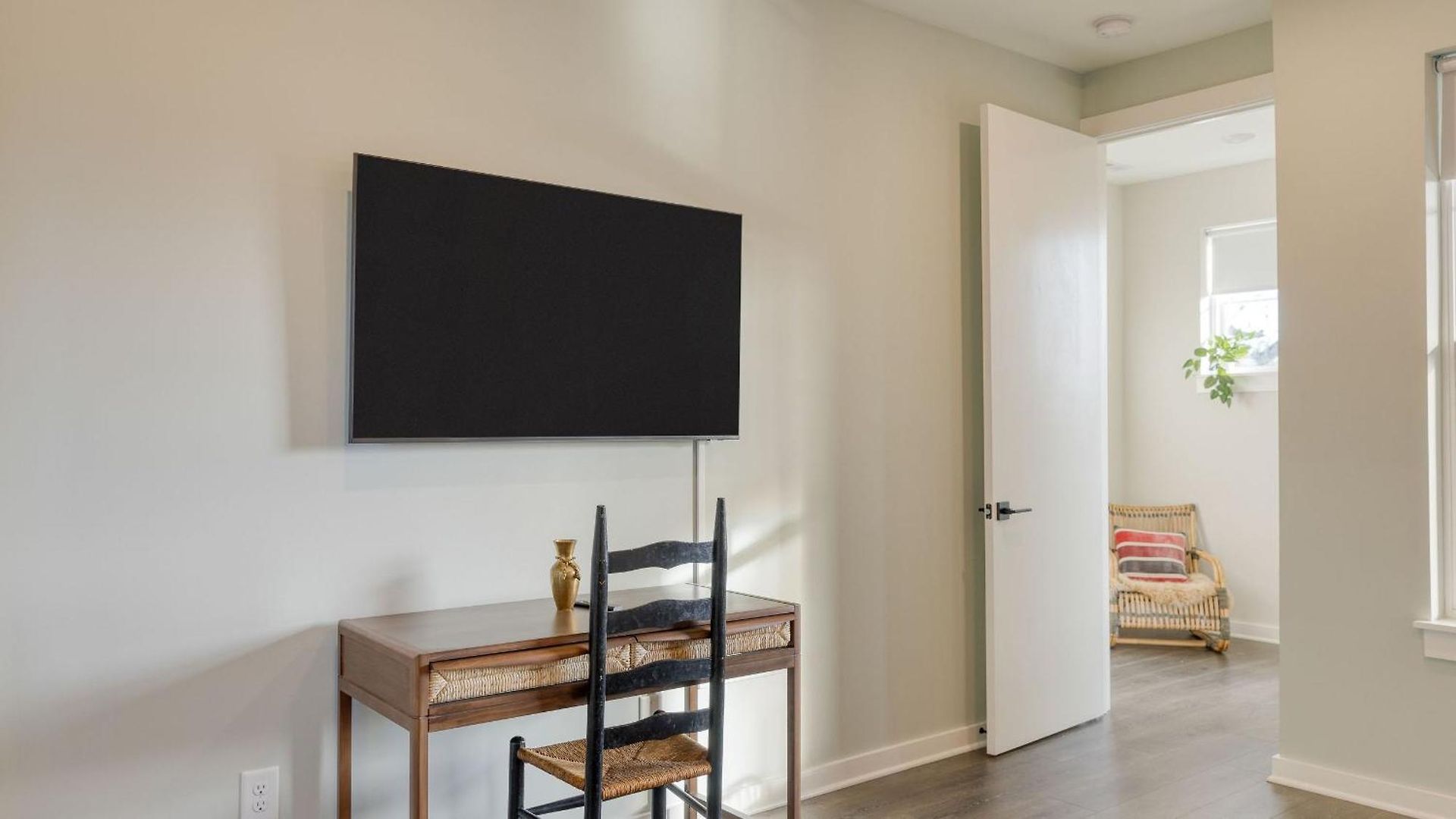 Holiday home Minutes To Broadway Chic Newly Built 4bdr W Balcony 98 Degrees By Avantstay Nashville