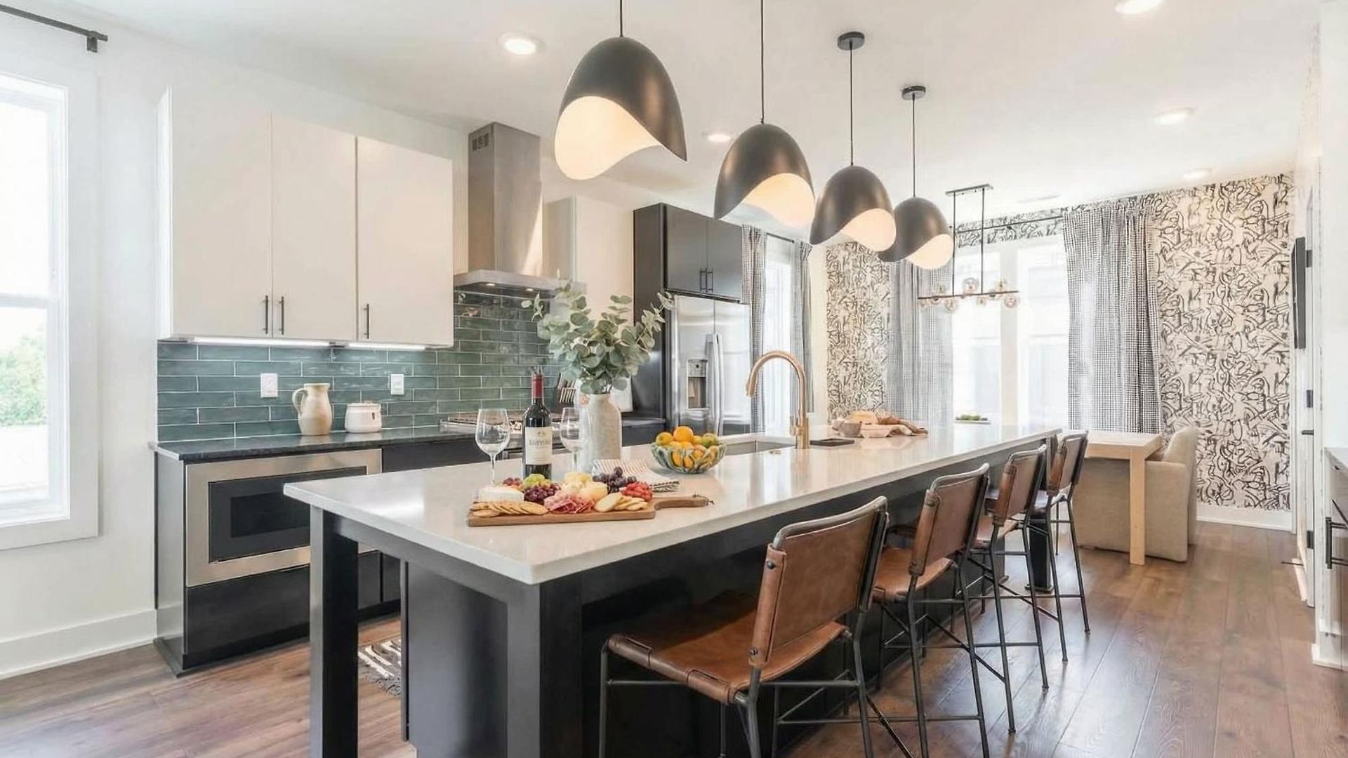 Luxe 4br With Fire Pit Grill And Views Holiday home