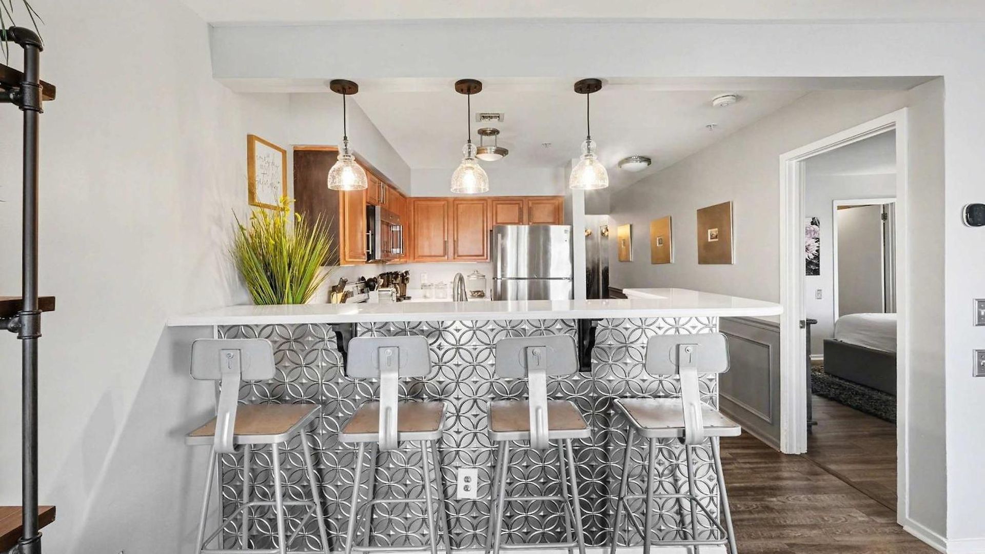 Riverfront Charm - A Scenic Downtown For 6 Nashville