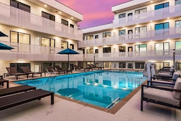 Downtown Luxury Pool Gym Free Parking 312 Nashville