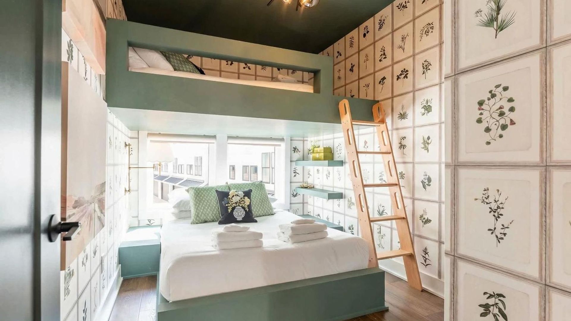 Luxe 4br Retreat With Rooftop Fire Pit & Garage Holiday home Nashville