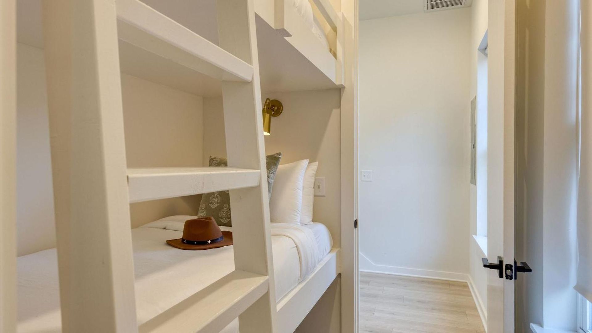 Stunning New Build In East Nash Minutes To Broadway The Stage By Avantstay Holiday home Nashville
