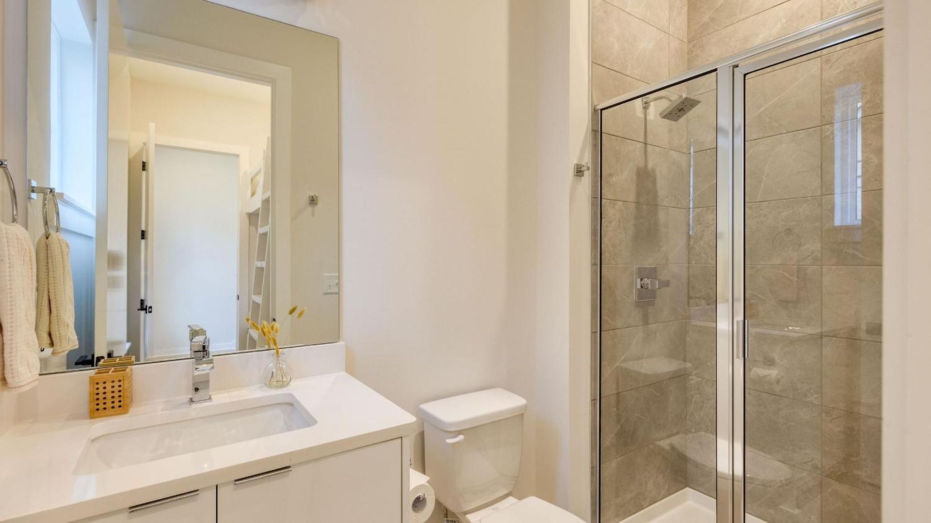 Holiday home Stunning New Build In East Nash Minutes To Broadway The Stage By Avantstay