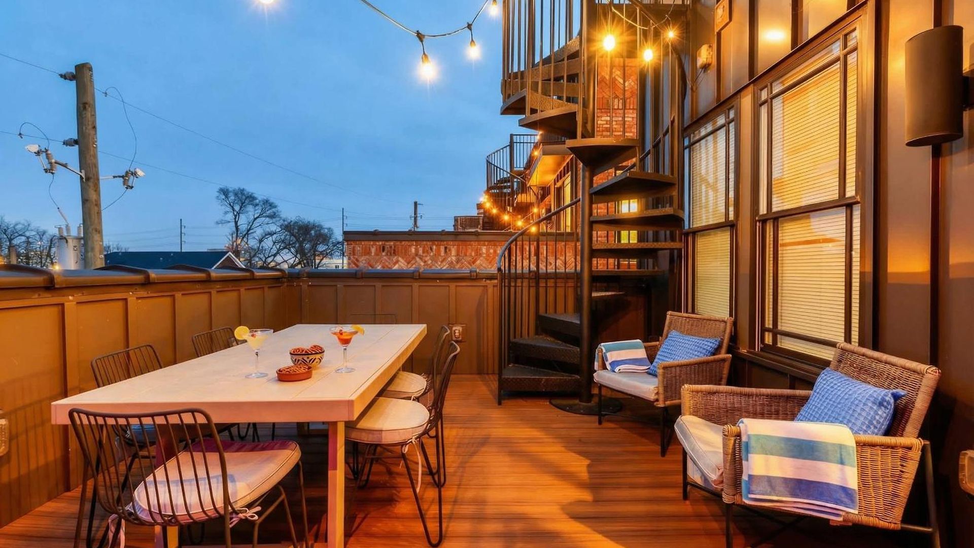 Skyline Views With Double Rooftop Deck & Game *