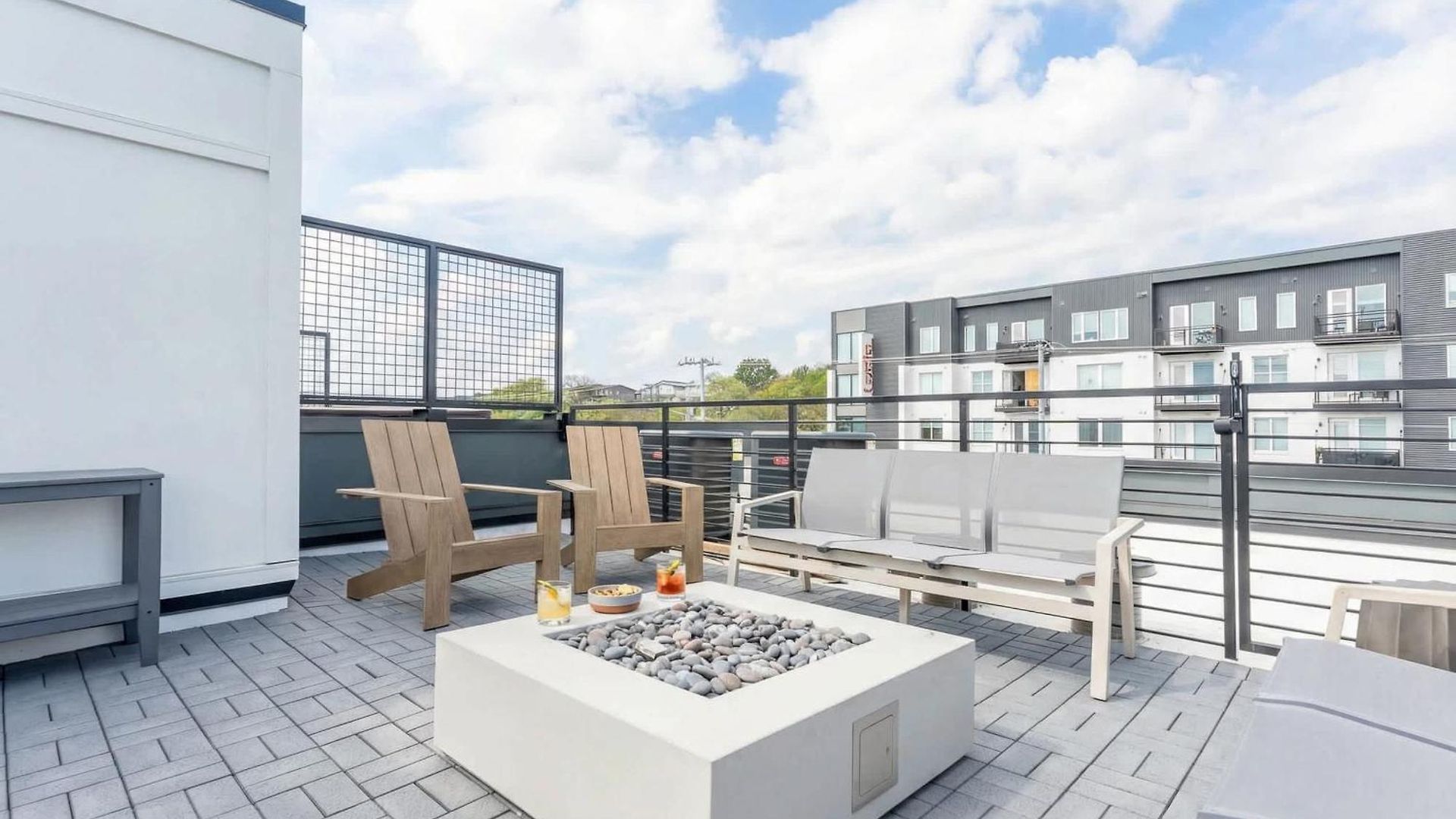 Luxe 4br Retreat With Rooftop Fire Pit & Garage Holiday home Nashville