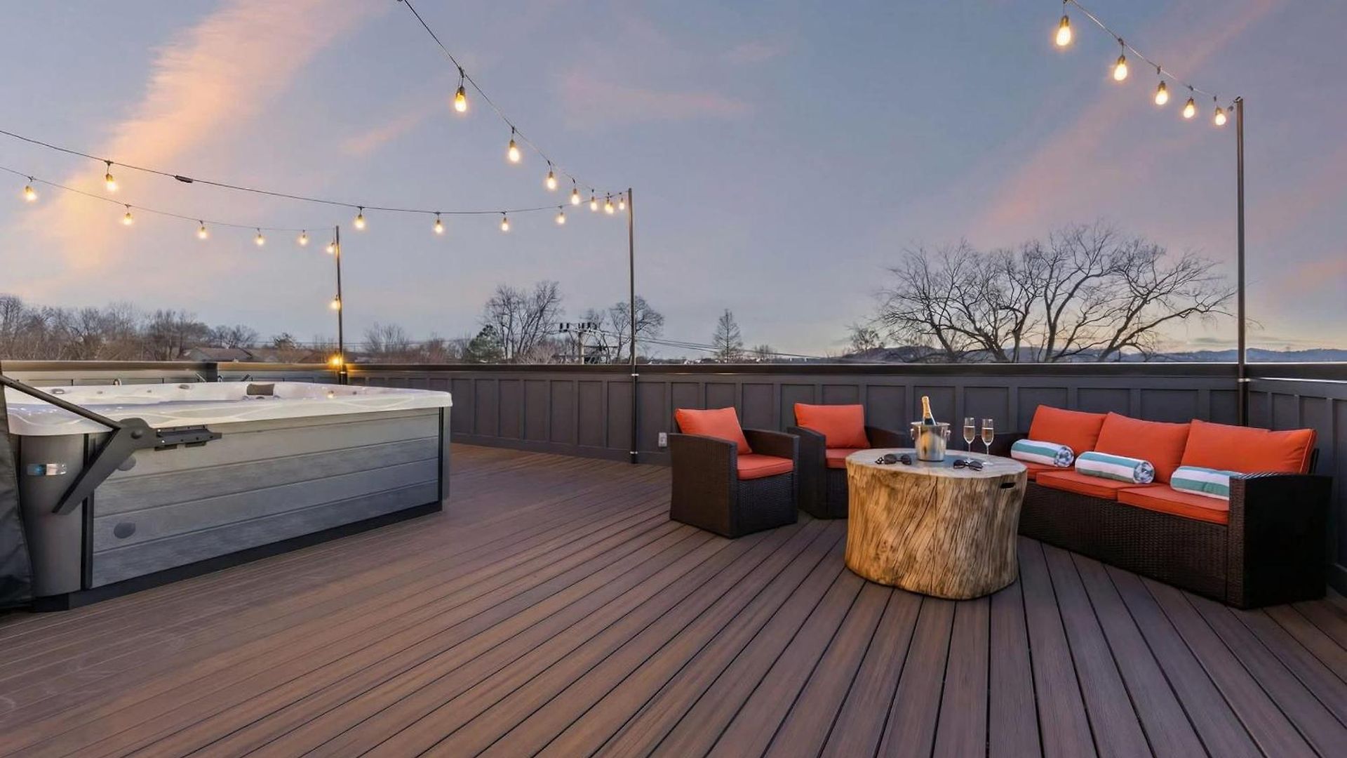 Hot Tub Poker Pool Table & Rooftop Mls View * Nashville