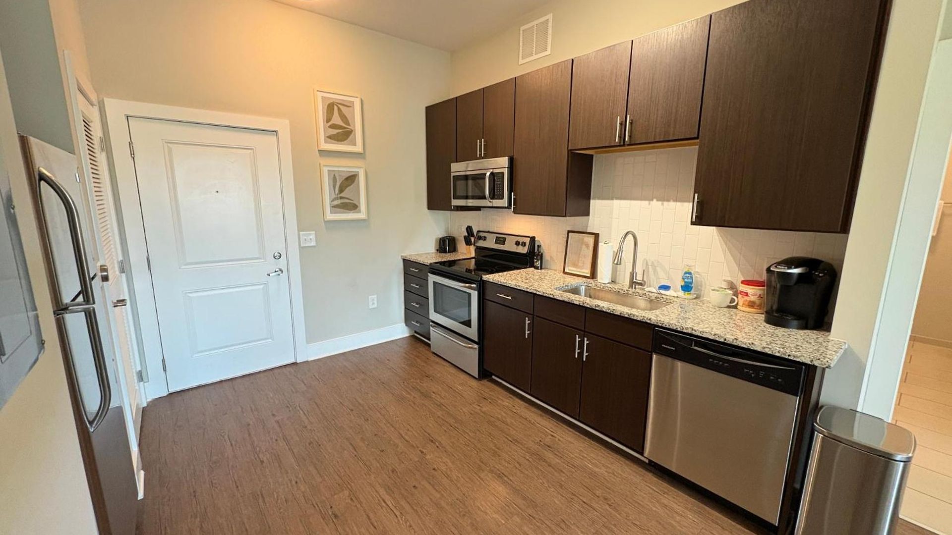 -new-the Nash Luxe, Pool, Gym, Nightlife! * Nashville