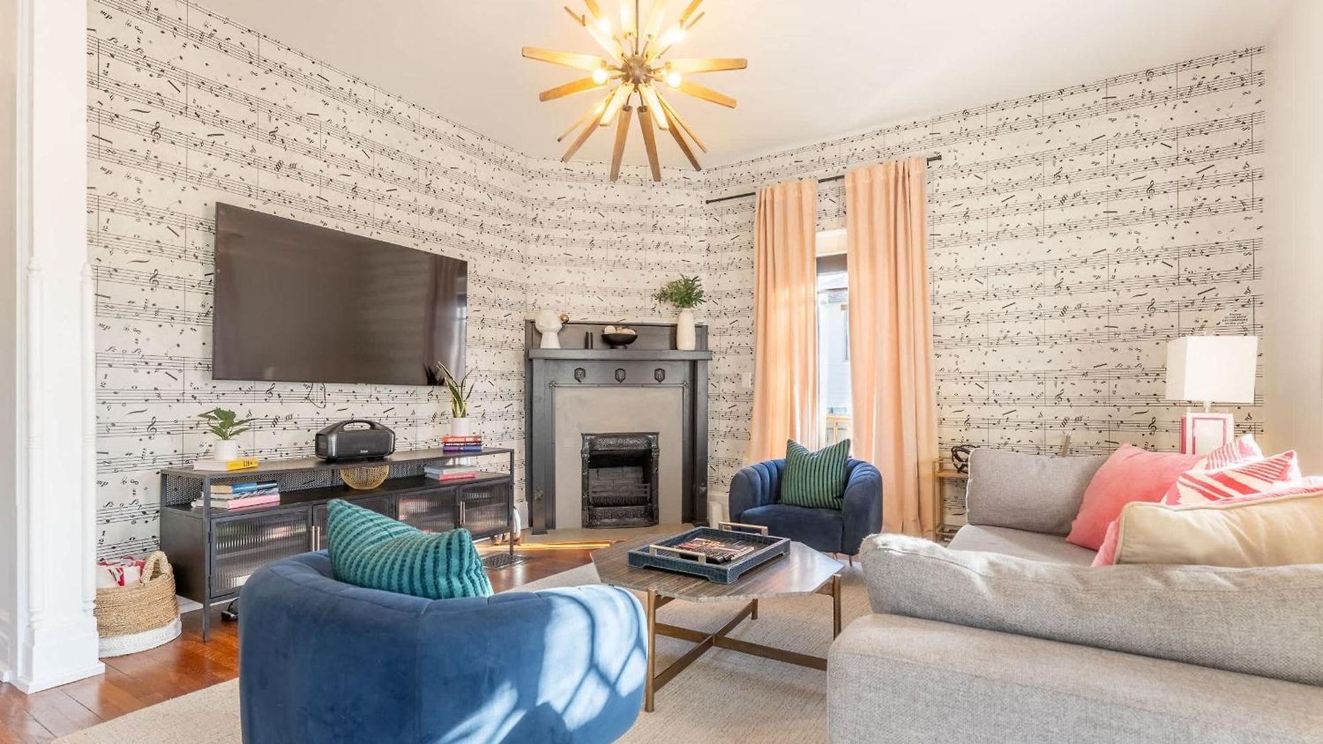 Notes Of Southern Charm - Walkable To Food & Shops Holiday home Nashville