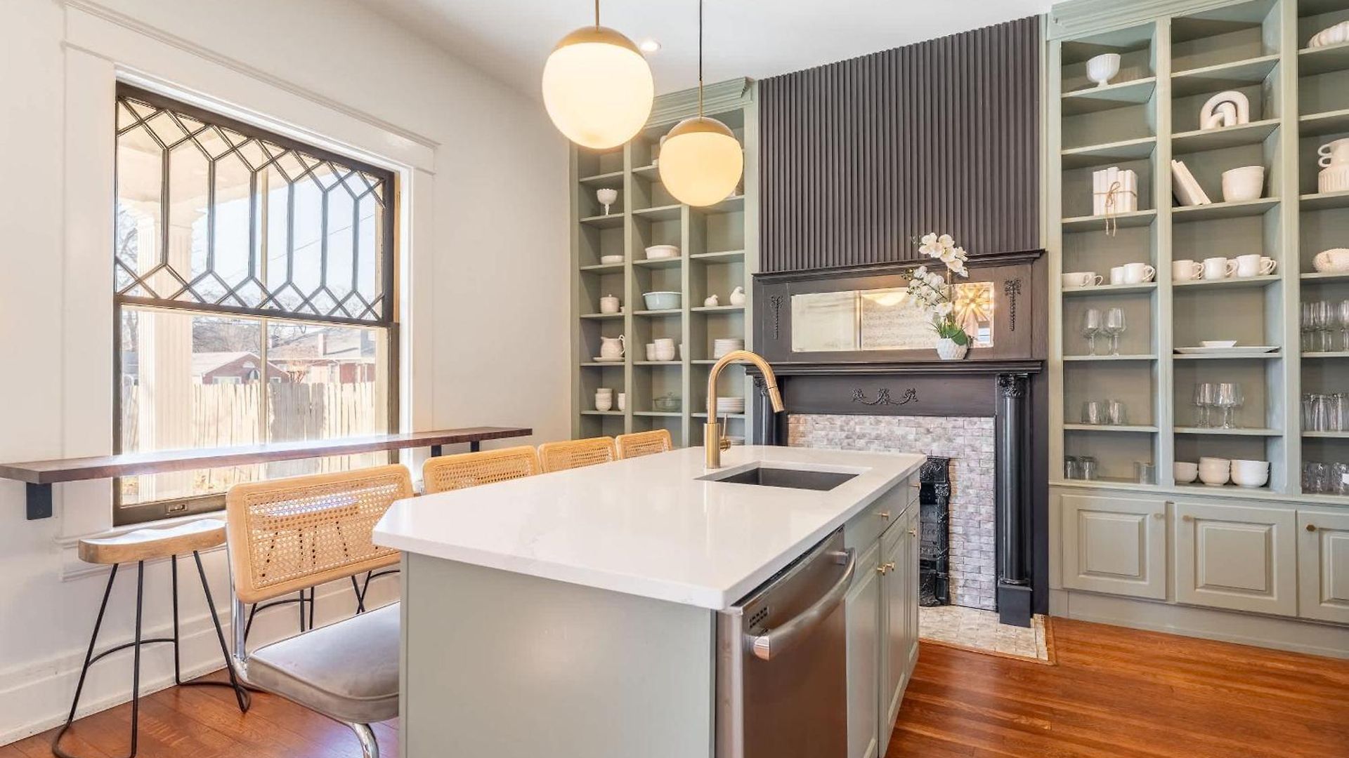 Notes Of Southern Charm - Walkable To Food & Shops Holiday home