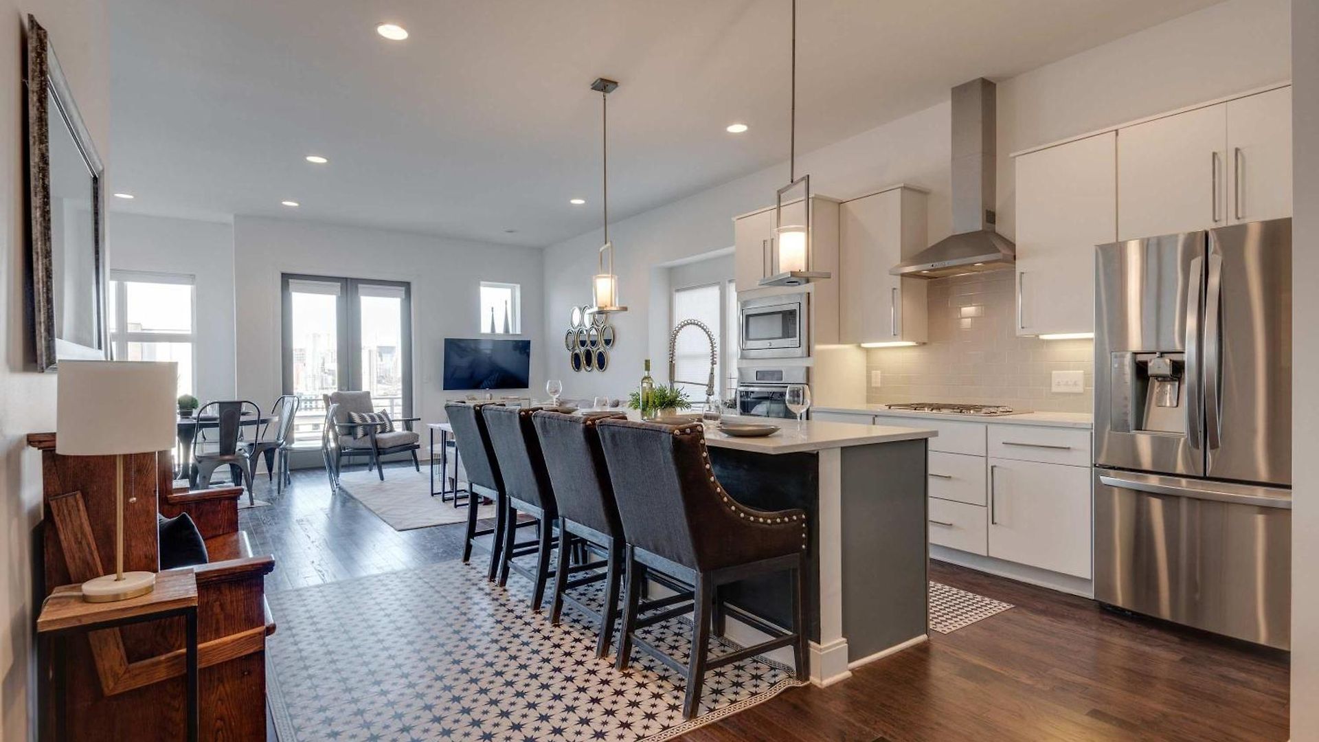The Skyline Social - Retreat & Private Rooftop Holiday home *