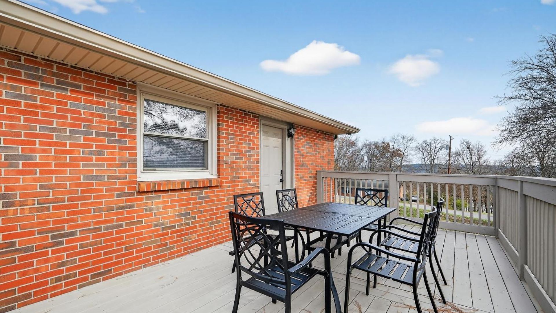 Quiet Retreat Near Opryland & Airport