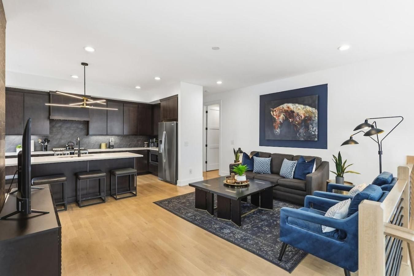 View Only 1 Mile To Downtown With Garage And Rooftop Holiday home
