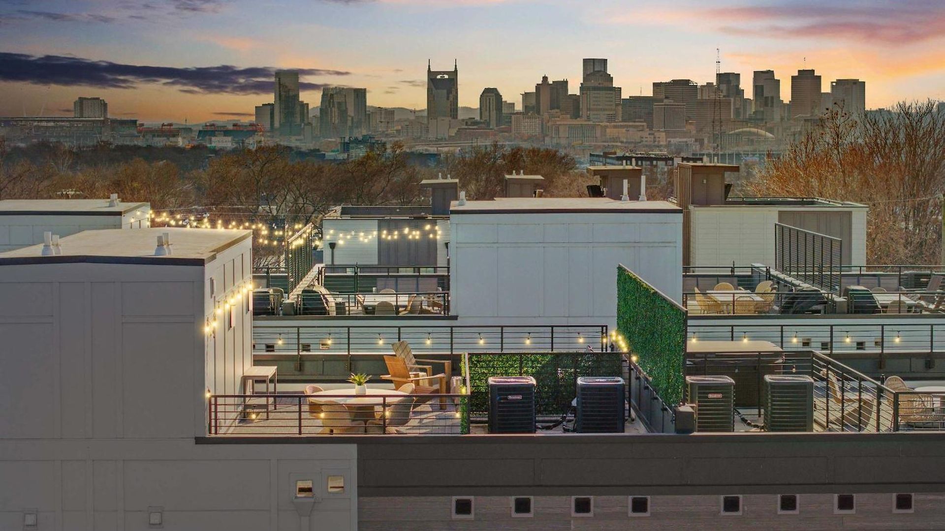Hot Tub Hang Grill Parking Views Of Downtown Holiday home