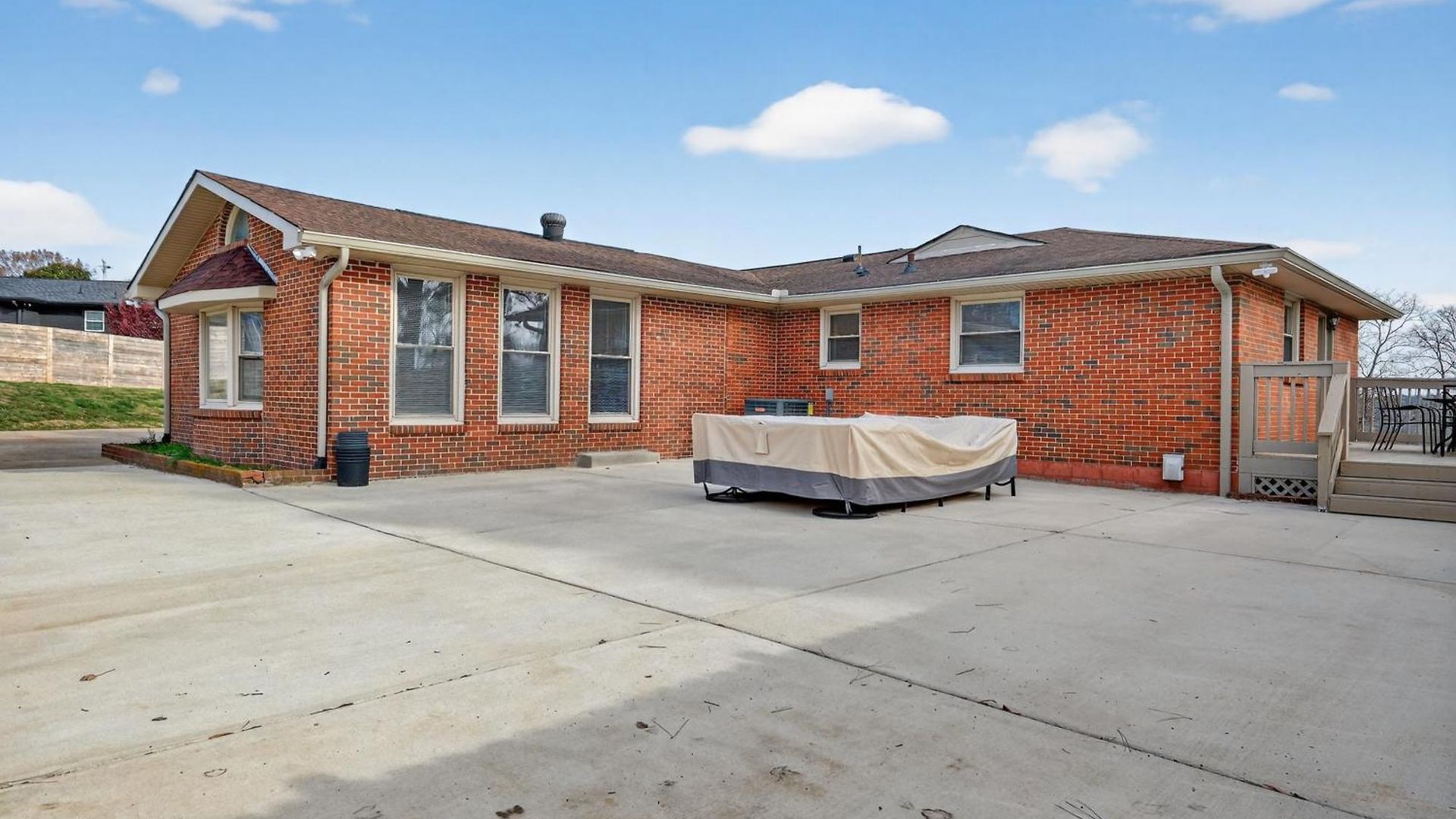 Quiet Retreat Near Opryland & Airport
