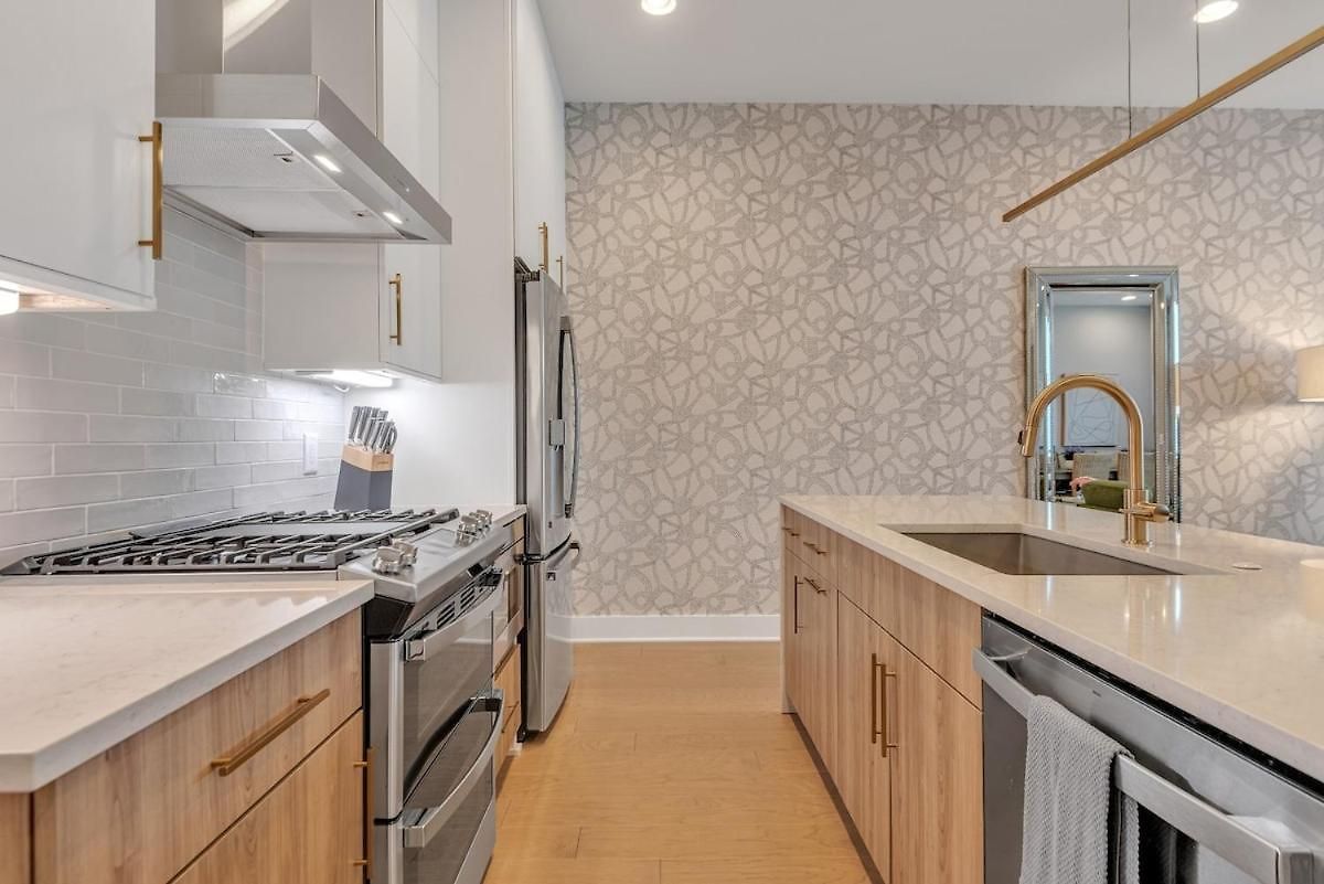 Combined Townhome With 26 Beds - 2 Rooftops! Holiday home