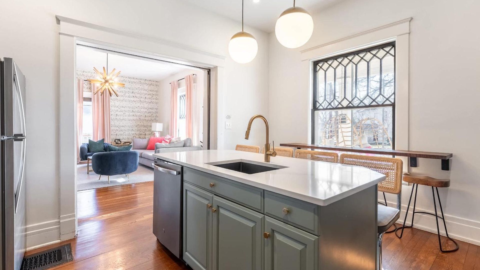 Notes Of Southern Charm - Walkable To Food & Shops *
