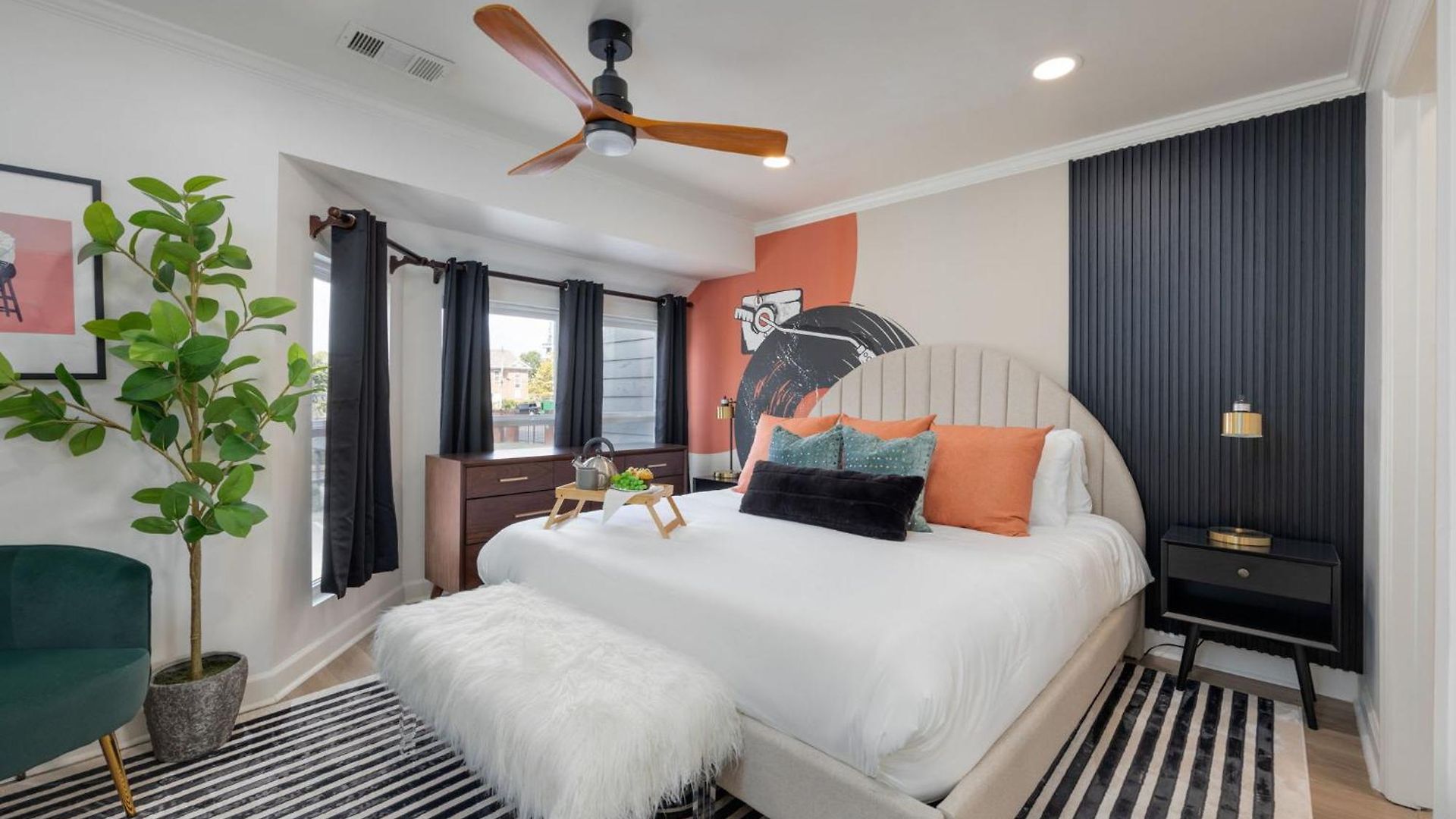 Funky Town - Walkable To Attractions Holiday home *